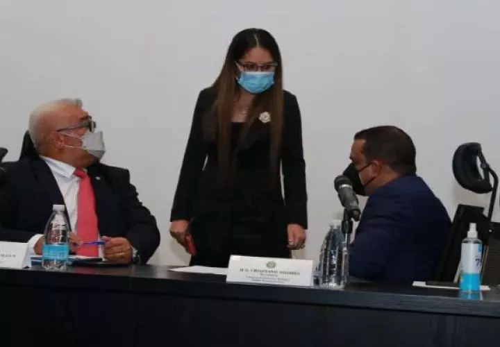 La diputada del PRD mantiene una férrea disputa contra su copartidario Benicio Robinson. Foto: Grupo Epasa