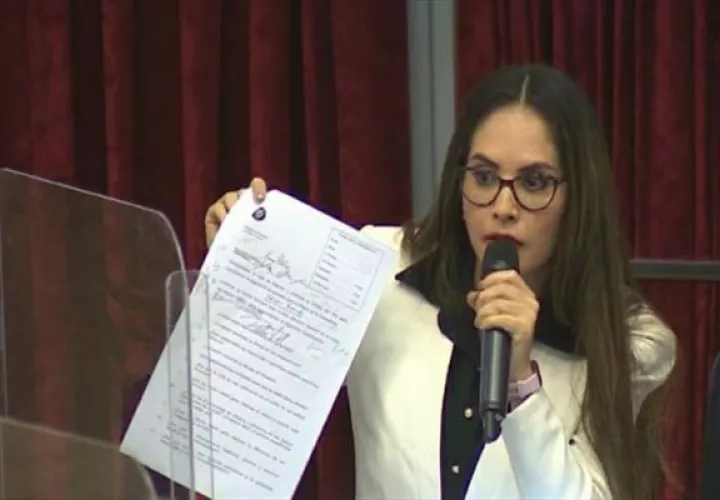 La diputada señaló que la denuncia de supuestas irregularidades en la ATTT de Chiriquí, ella se la envió a Laurentino Cortizo. Foto: Grupo Epasa