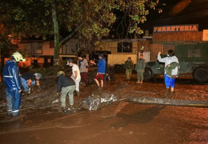 Ecuador fue azotado por un fuerte aguacero con récord de precipitaciones. Foto: EFE