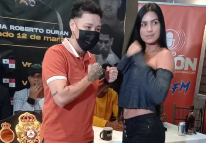 Chantal Martínez y Mónica Henao, listas para su pleito en boxeo femenino. Foto: Víctor Arosemena
