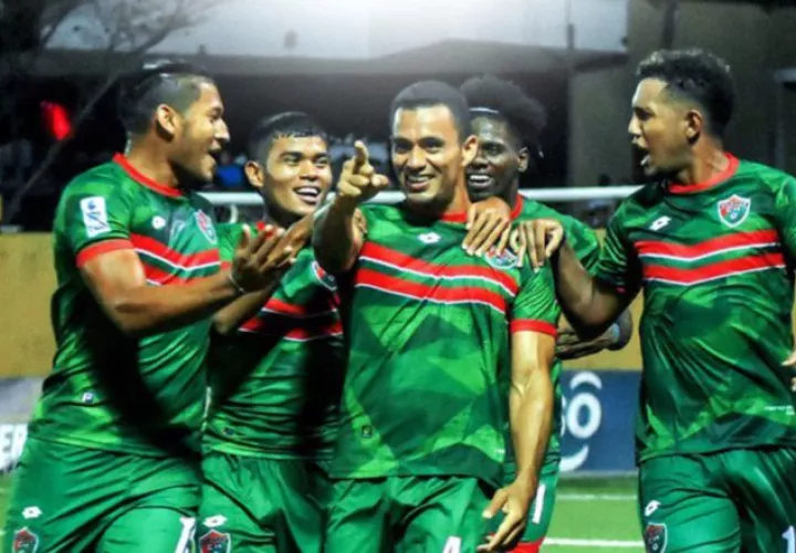 Amilcar Quiróz (Cent) festeja su gol contra Herrera. Foto: LPF