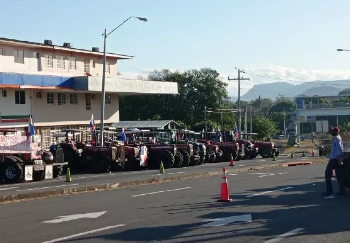 Los productores se mantendrán en alerta hasta lograr un documento que garantice sus pagos. Foto. José vásquez
