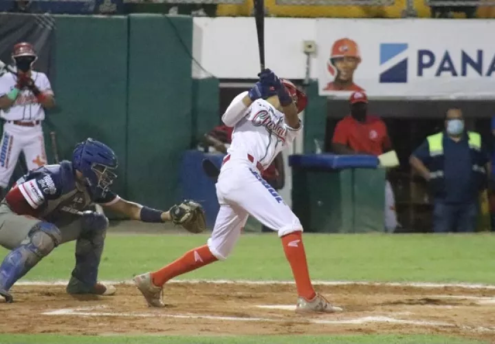 La serie entre Chiriquí y Metro prosigue este jueves en el estadio Rod Carew. Foto: Fedebeis