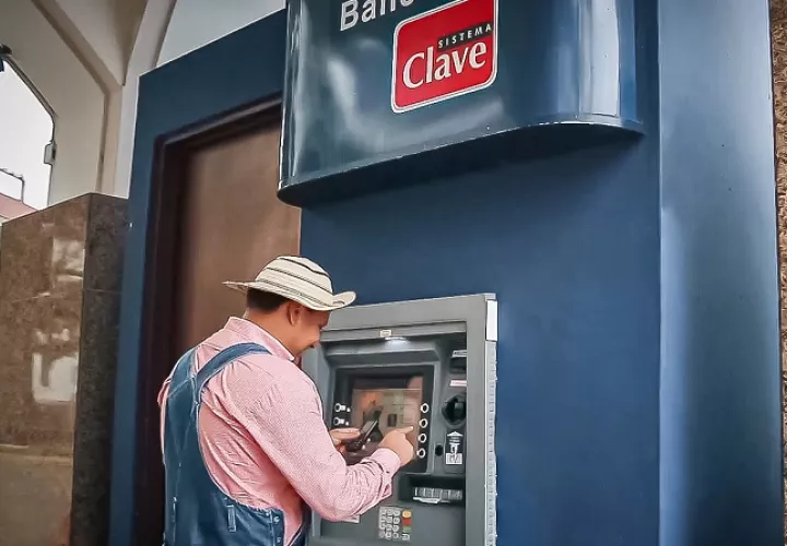 Los giros bancarios y electrónicos constituyen una alternativa confiable y práctica al dinero en efectivo. Cortesía