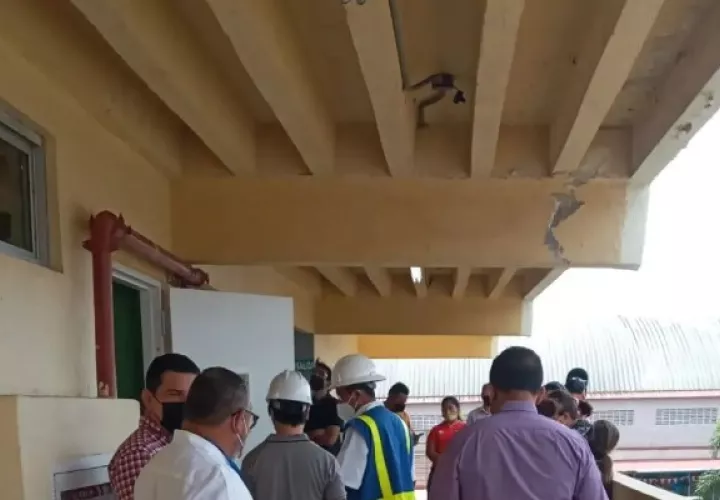 El pasado viernes personal técnico de la Universidad Tecnológica de Panamá (UTP) realizó una primera inspección. Foto. Eric Montenegro