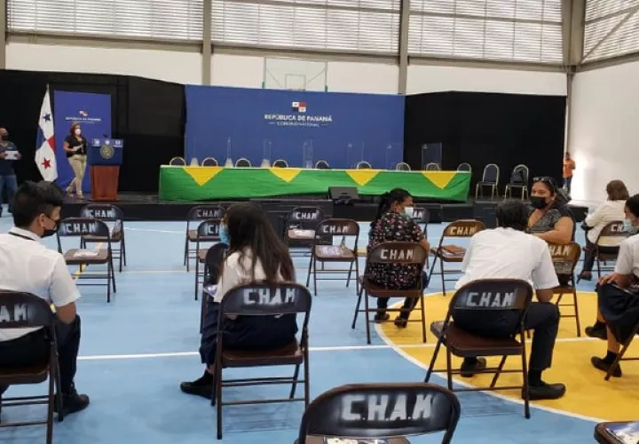 Directores de planteles busca igualdad de condiciones con el uso de uniformes. Foto: Cortesía CHAM