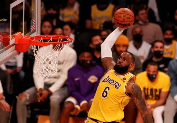 LeBron James de Lakers de Los Ángeles. Foto:EFE