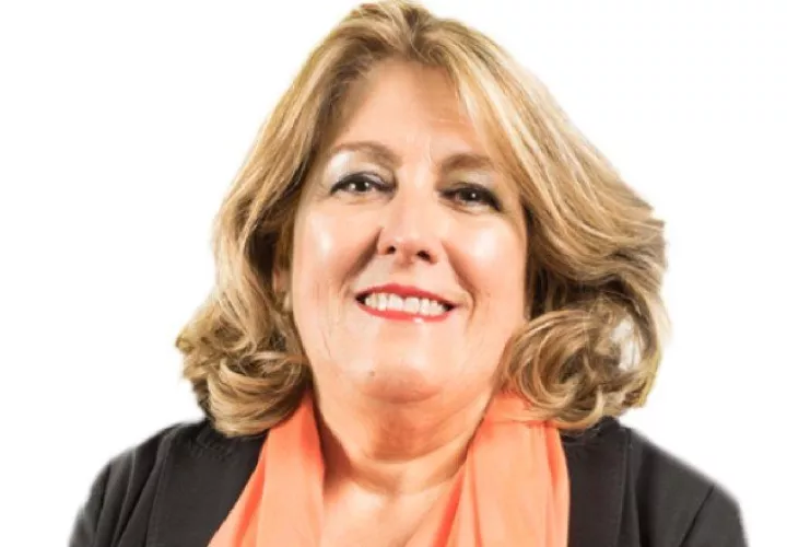 Lisa Méndez. 