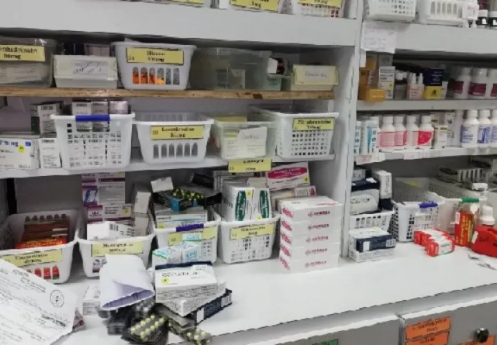 Las instalaciones públicas enfrentan constantes desabastecimientos de medicinas. Foto: CSS