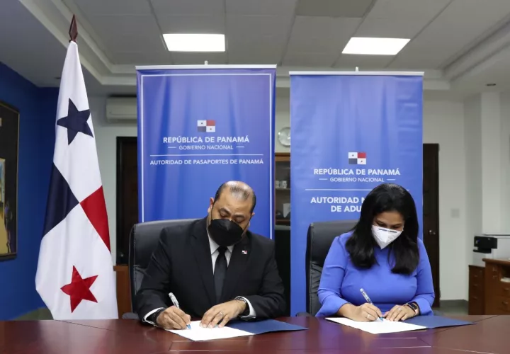 Este documento se trata de un convenio de cooperación interinstitucional que avalaron ambas partes. Foto: Cortesía Pasaportes