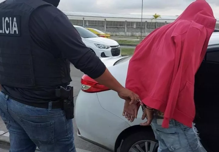 Allanamientos en la provincia de Colón por parte de la Policía y el Ministerio Público. Foto: Cortesía PN