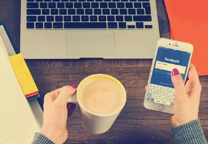 ¡Cuidado con las redes sociales en el trabajo! Pixabay