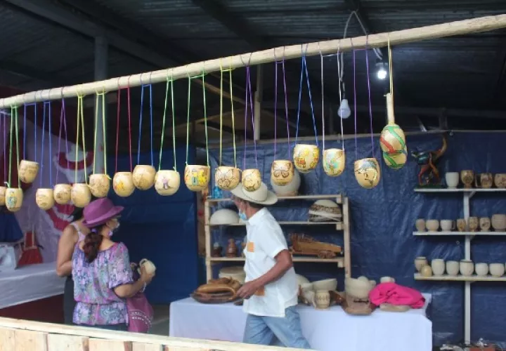  La reducción en las ventas es por la baja asistencia al evento a causa de la pandemia. Foto: Eric A. Montenegro 