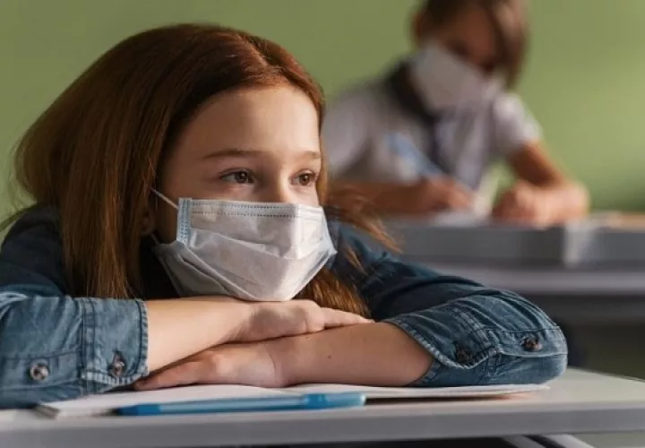 Algunos estudiantes podrían experimentar nervios, miedos, estrés o ansiedad por el contacto con sus compañeros. Foto:  Ilustrativa / Freepik
