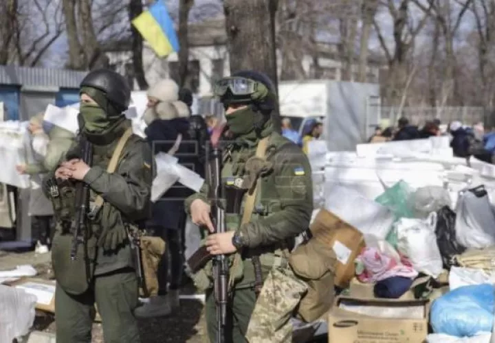 Negociaciones entre Rusia y Ucrania que buscan poner fin al conflicto. Foto: EFE