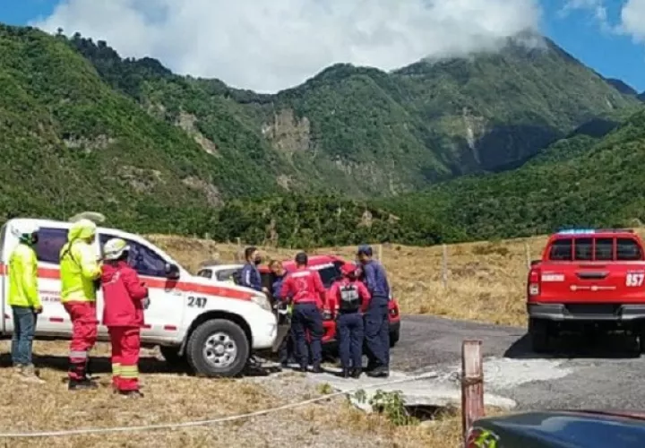 En el rescate  participaron Bomberos, ONG SAR Panamá, guardaparques de MiAmbiente y Policía Nacional. Foto: Mayra Madrid 