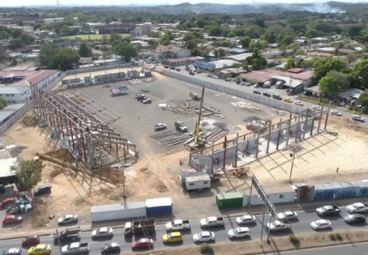 Trabajos del estadio 'Toco' Castillo en Veraguas. Foto: Pandeportes