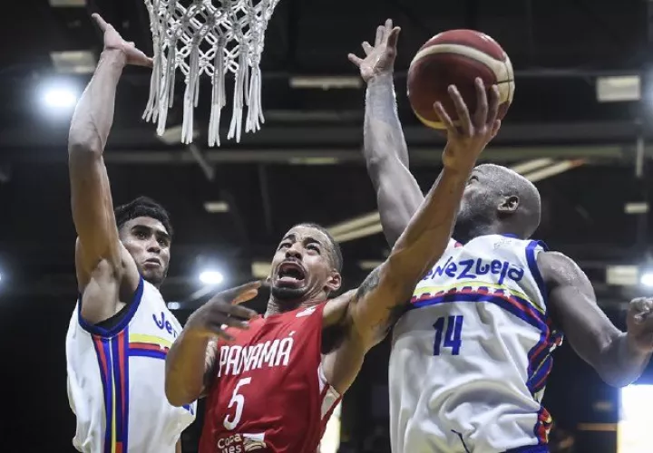 Trevor Gaskins en el partido ante Venezuela. Foto: Fepaba