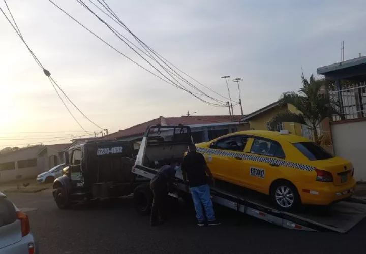 El operativo estaba dirigido principalmente a los conductores que realizan el transporte de pasajeros de forma ilegal también conocidos como “piratas”. Foto. Eric Montenegro