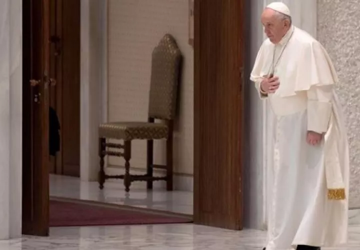 El papa  llamó a todas las partes involucradas a abstenerse de cualquier acción. EFE