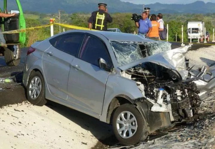 Por día se están colocando más de 1,500 multas por infracciones en las carreteras. Foto: Archivo