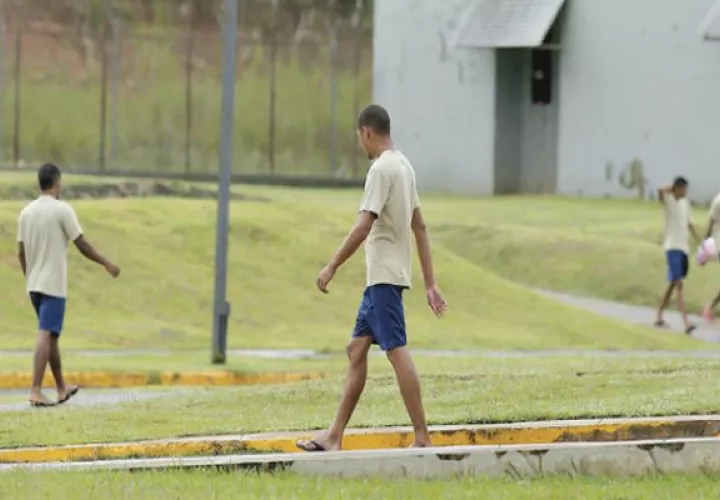 El 54% de los adolescentes con problemas con la ley están privados de libertad y el 46% gozan de alguna medida cautelar o sanción. Foto: Grupo Epasa