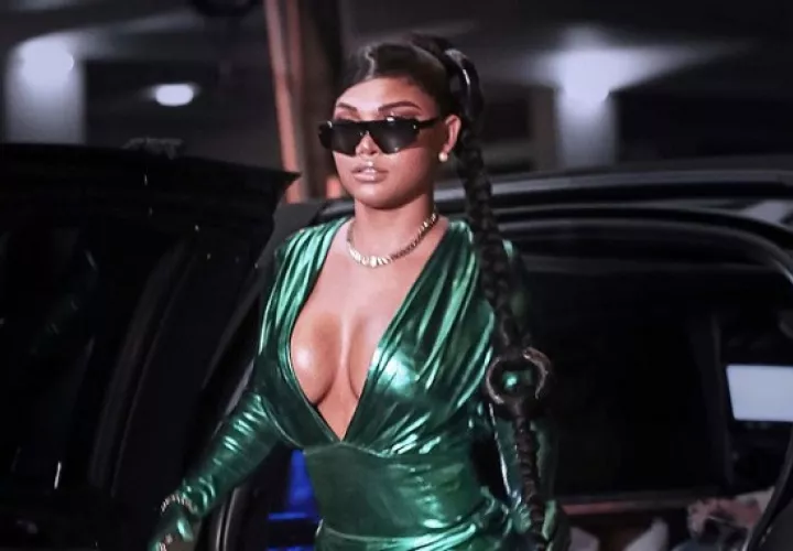 'Controversial' es el primer disco de estudio de Anyuri. Foto: Redes Sociales