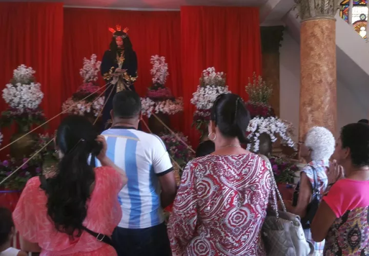 El aforo permitido en la Basílica Menor es de un 80%, para evitar las aglomeraciones. Foto. Melquiades Vásquez