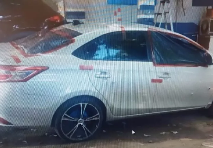 El auto del representante de Veladero recibió más de 30 impactos de bala. Foto: Mayra Madrid.