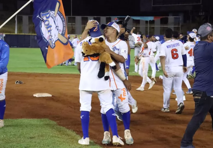 Panamá Este se coronó campeón de béisbol juvenil este lunes 28 de febrero. 