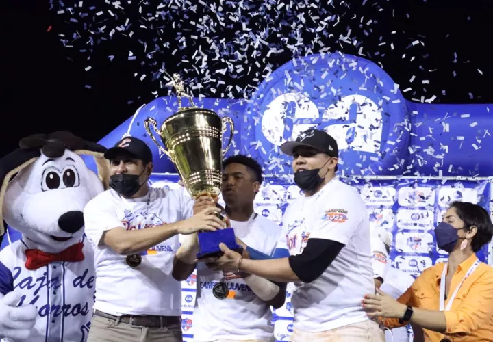 Panamá Este se coronó campeón de béisbol juvenil este lunes 28 de febrero. 