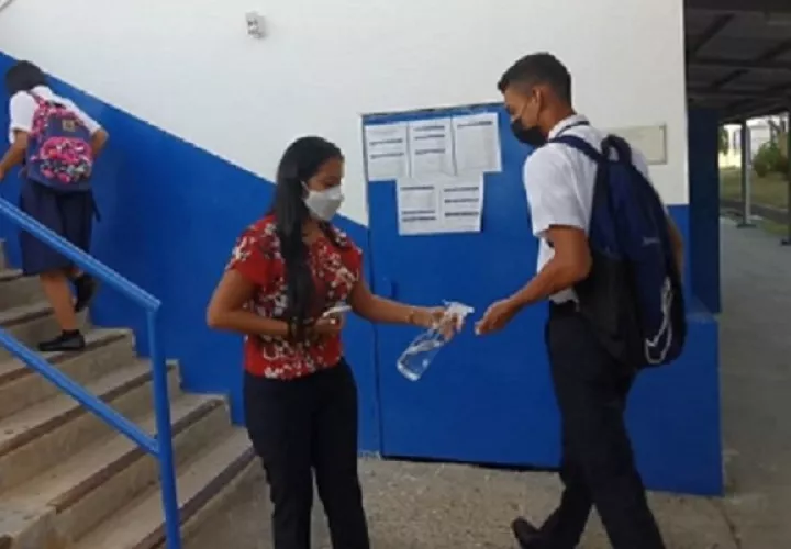 Meduca hace un llamado a mantener la bioseguridad. Foto: Melquiades Vásquez