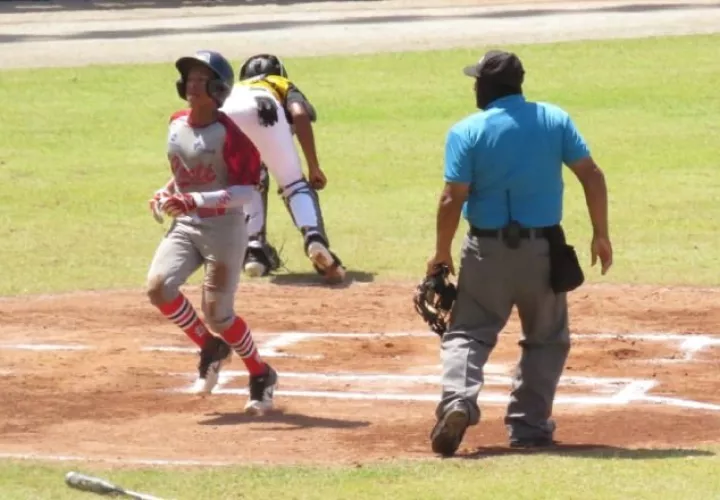 Coclé se impuso a Panamá Oeste en las semifinales. Foto: Fedebeis