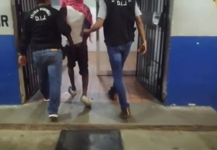 El ciudadano fue capturado en el sector de Barrio Sur en Colón. Foto. Diomedes Sánchez
