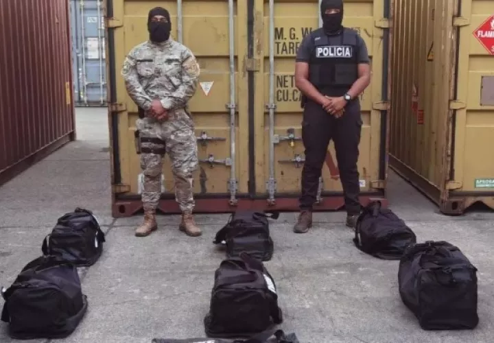 El Ministerio Público inició la investigación por este caso de tráfico de drogas, para conocer si el contenedor fue contaminado en el recinto portuario o en otro lugar. Foto. Diomedes Sánchez