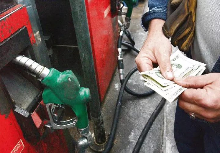 Para esta quincena se tratará de que el precio del diésel, por lo menos, se mantenga, pero no pasará lo mismo con la gasolina.  Foto: Archivo