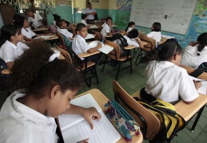 A los estudiantes de tercer y sexto grado son los que más dificultades presentan. Archivo.