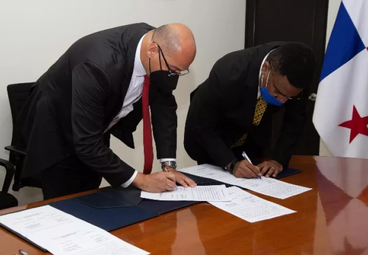 firma-mitradel-empleo.jpg