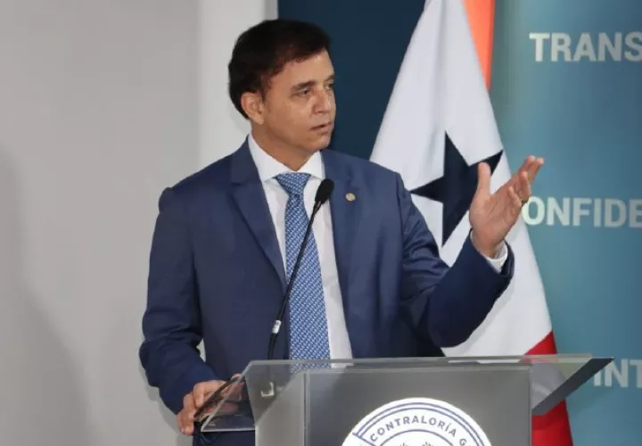 Gerardo Solís, contralor general de la República,  ha sido cuestionados por los refrendos a contratos que ha firmado.  Cortesía