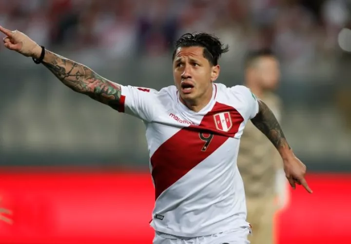 Gianluca Lapadula de Perú. Foto.EFE 