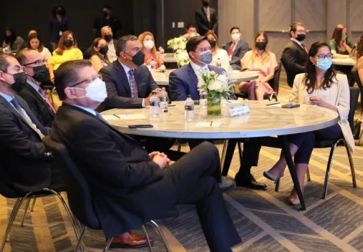 Lo planteado fue expuesto durante la presentación de los retos presentes y futuros de la plaza bursátil panameña, realizada por la Superintendencia del Mercado de Valores (SMV). Foto: Cortesía MEF