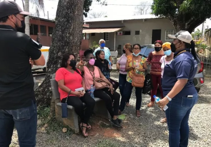 Según datos del Metro de Panamá, la construcción de la línea afecta no solo a comerciantes, sino también a 100 fincas privadas. Foto. Eric Montenegro