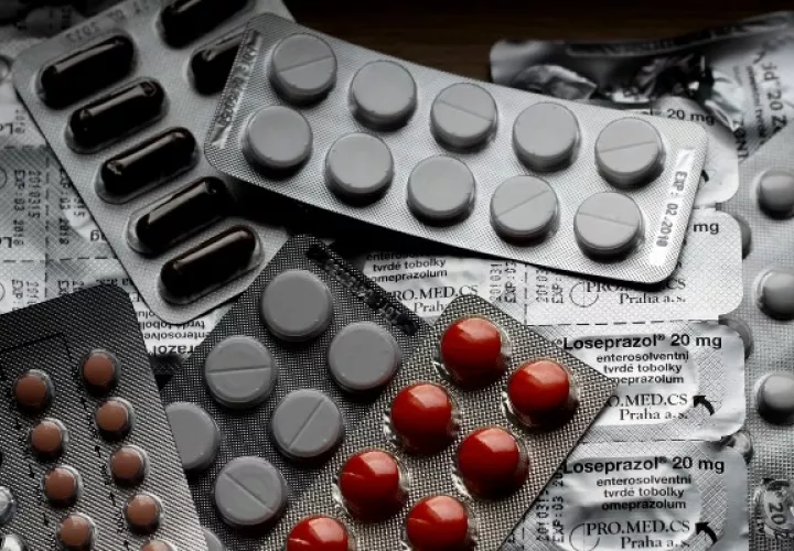 Diputados mantienen propuestas sobre medicamentos. Foto: Pixabay