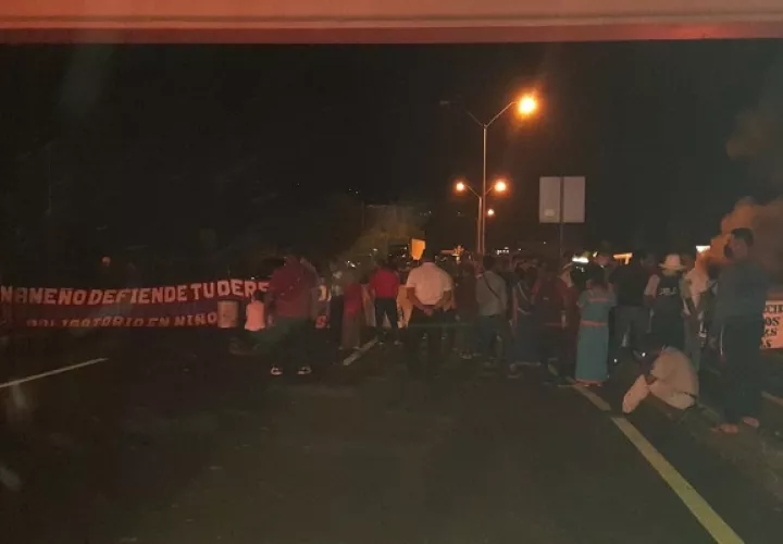 Los indígenas no quieren presencia del personal de salud en las escuelas. Foto: Traficologo