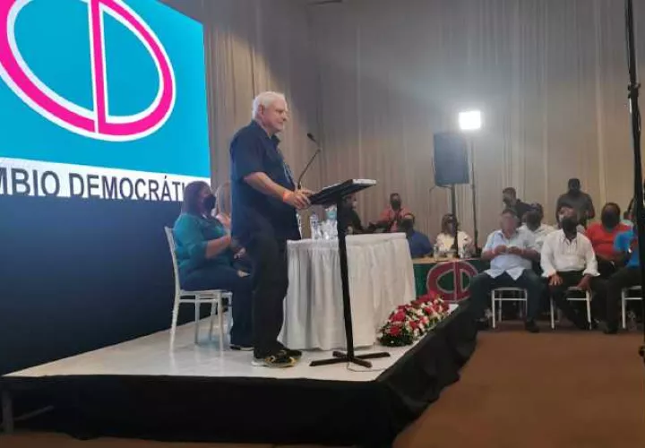 Ricardo Martinelli indicó que de llegar a la presidencia no volvería a cometer los mismos errores. 