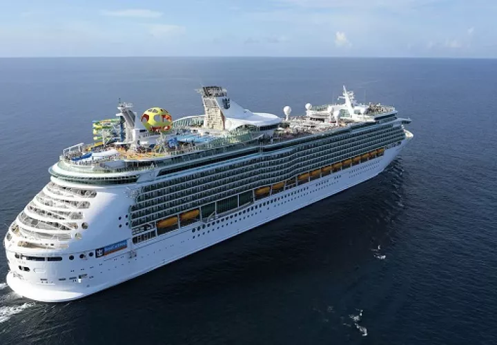 Durante esta temporada de cruceros, la cual empezó en noviembre de 2021 al 30 de enero de 2022, han ingresado 29 mil 481 pasajeros a través de los puertos de Amador, Colón 2000 y Gatún.  Foto: EFE