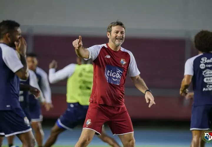 Thomas Christiansen jugará con respeto ante Honduras. Foto: Fepafut