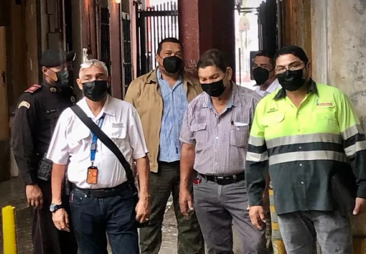 Representantes del Suntracs se reunieron ayer con el  presidente Laurentino Cortizo. Foto: Redes sociales