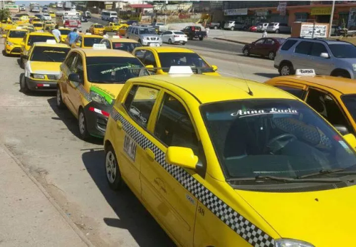 Hay más de 47 mil cupos de taxis, según estadísticas de la Autoridad del Tránsito (ATTT). Foto: Archivo