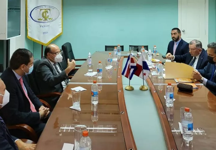 Los magistrados panameños sostuvieron reuniones con una delegación de Costa Rica. Foto: Cortesía